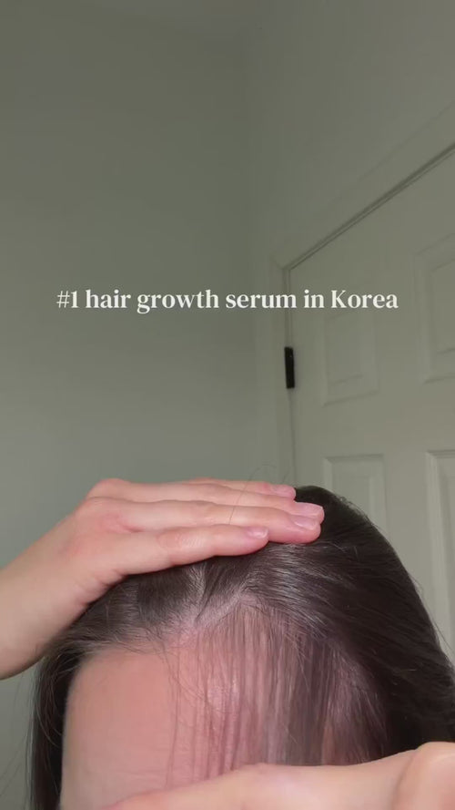 Lilyeve GROW:TURN Ampoule applied to the scalp with the massage tip